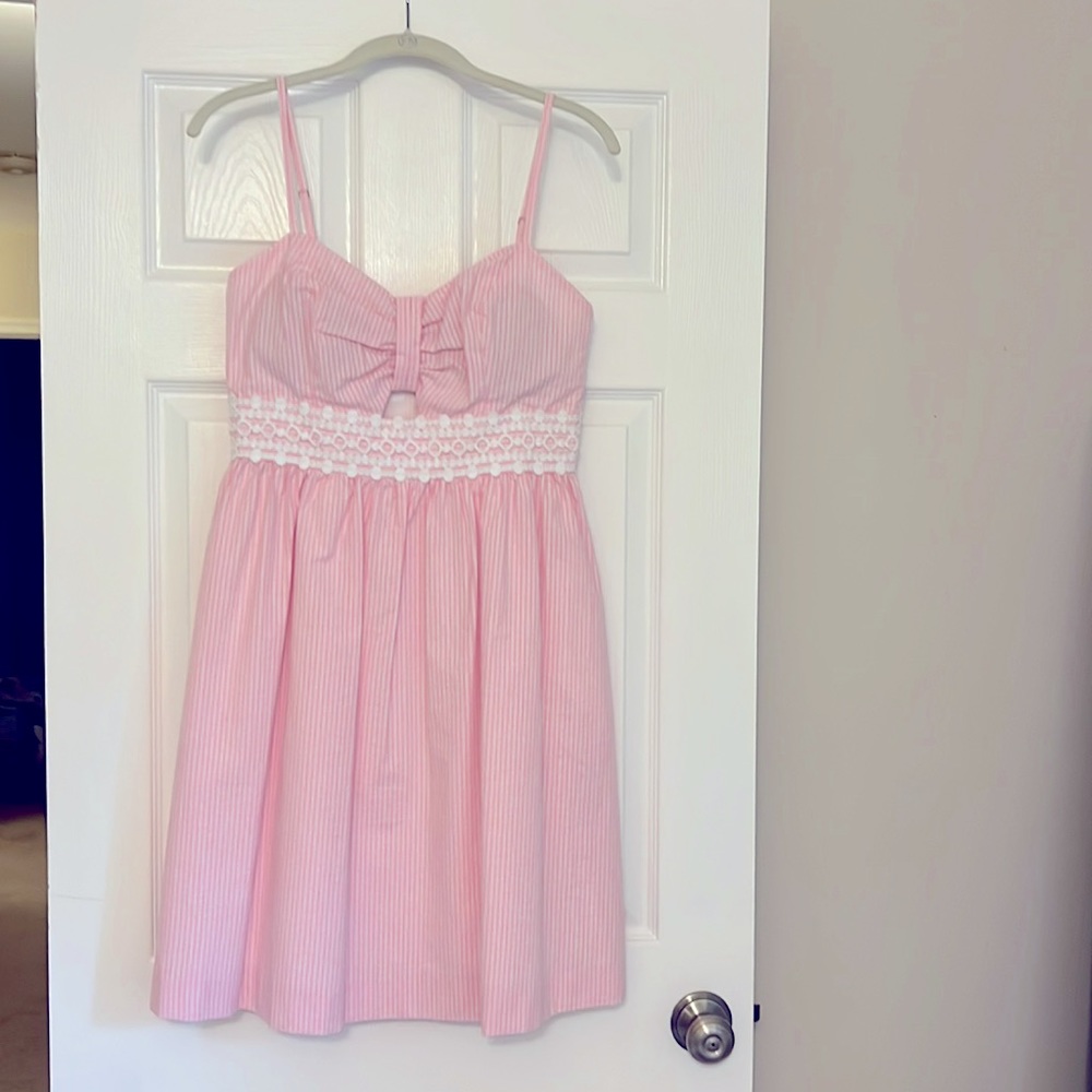 Lilly Pulitzer | pink & white seersucker | Kaitlynn dress | Size 4